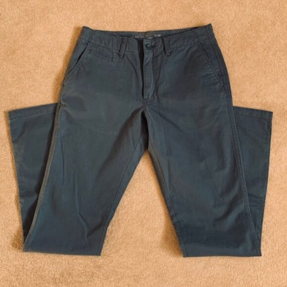 Old Navy Straight Broken-In Khakis 32W x 36L - Picture 1 of 8